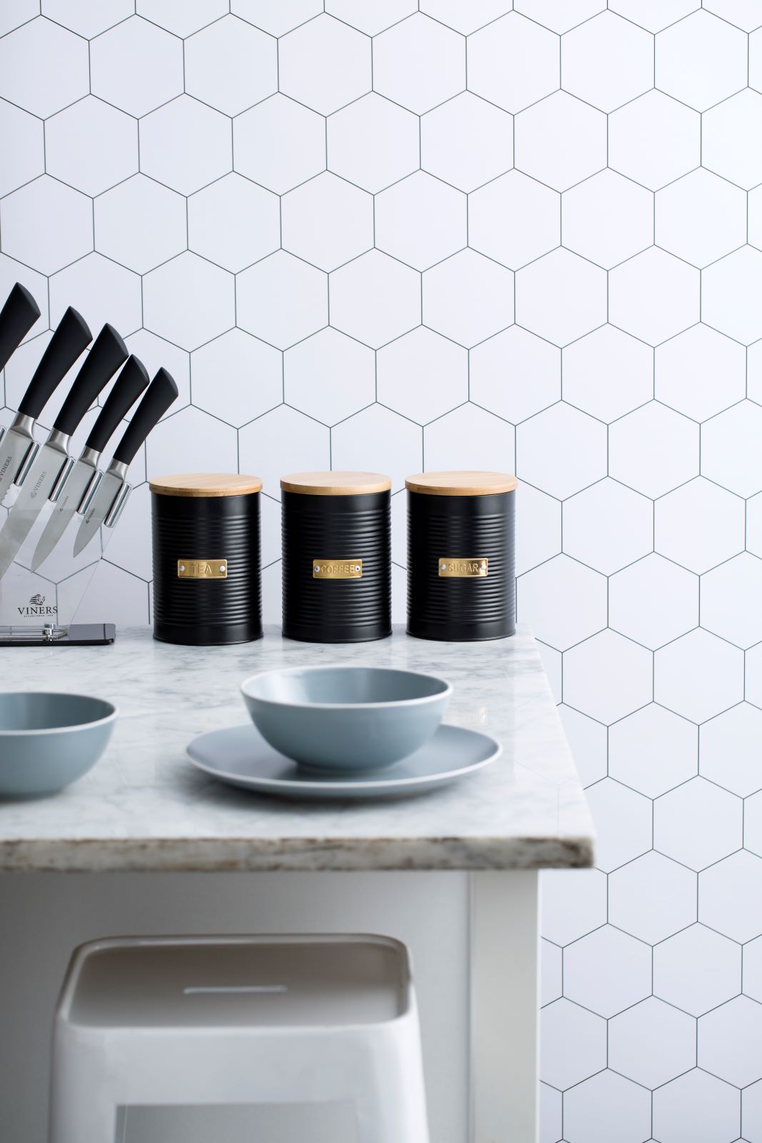 Typhoon Otto Canister black/gold