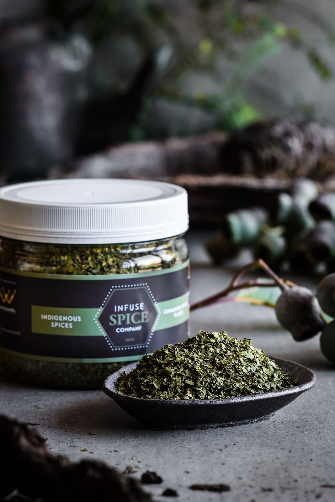 Cinnamon Myrtle - Flakes
